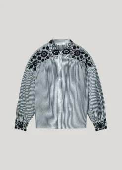 New Blouse with embroidered details Blusen