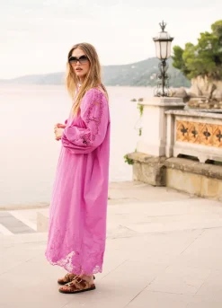 Online Feminin dress with embroidery Kleider