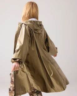 Hot Metallic mackintosh with storage bag Jacken