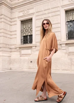 Sale Straight-fit dress with belt Kleider